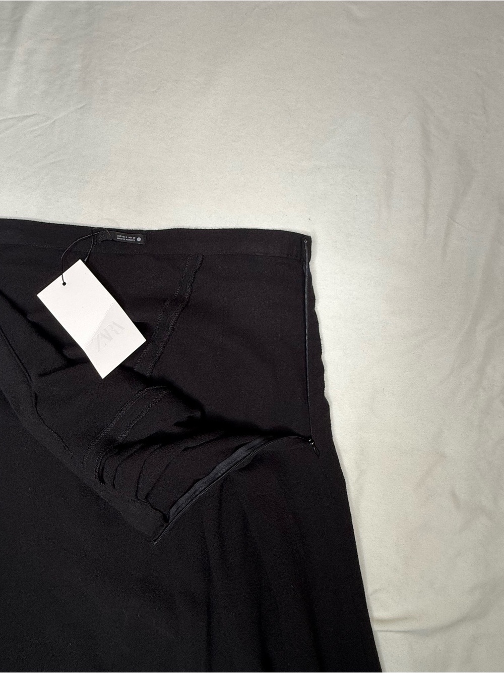 NWT Zara ZW Collection Asymmetrical
Midi Skirt Black Womens Large - Picture 7 of 14